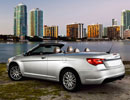 Noul Chrysler 200 Convertible, cu hard-top sau soft-top, la alegere