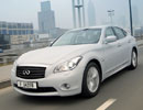 Cursa ncepe odat cu lansarea celui mai rapid model hibrid, Infiniti M35h