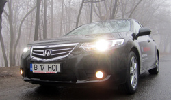 foto-drive test honda accord facelift 2012