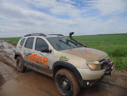 foto-mudster lanseaza primul dacia duster modificat exclusiv in romania