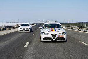 foto-alfa romeo giulia imbraca hainele politiei rutiere