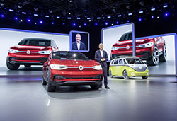 Frankfurt IAA 2017: Volkswagen prezint noul I.D. CROZZ II