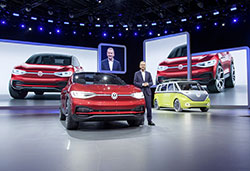 foto-frankfurt iaa 2017 volkswagen prezinta noul id crozz ii