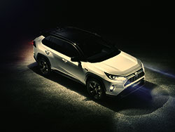 foto-toyota rav4 pentru 2019 primele detalii