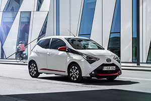 foto-noua toyota aygo in romania de la 9637 euro