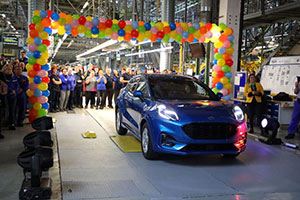 foto-noul ford puma hibrid a demarat productia la craiova